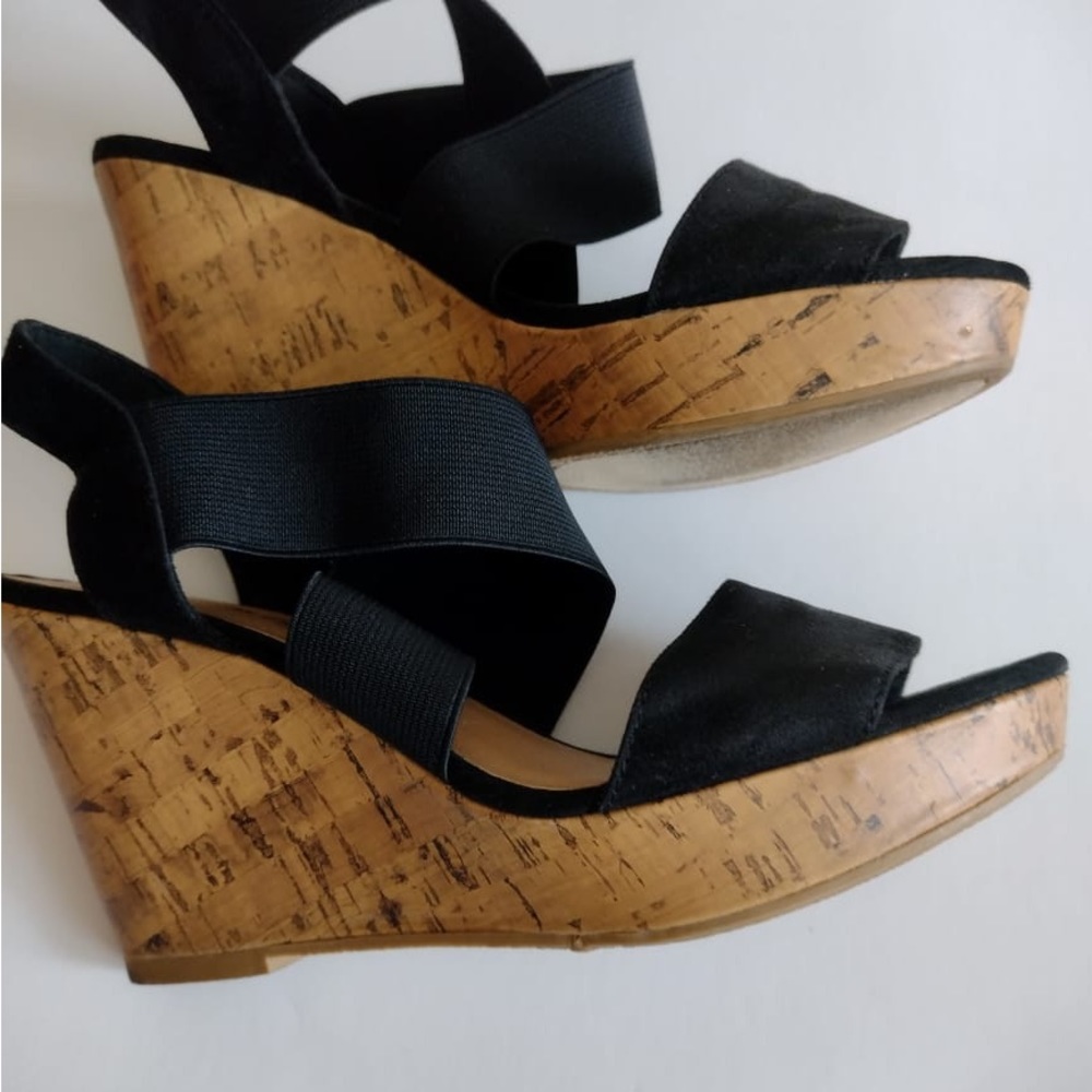 Shoe - Picture 2 of 2